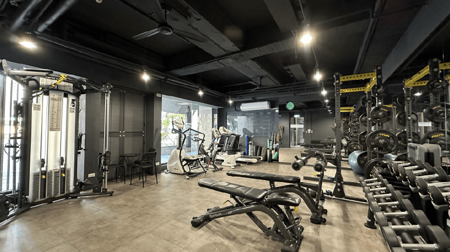 PT-FIT至2019年成立,器材設備定期維護保養,使用狀況非常良好! 台中二手健身器材買賣-二手健身器材收購台中